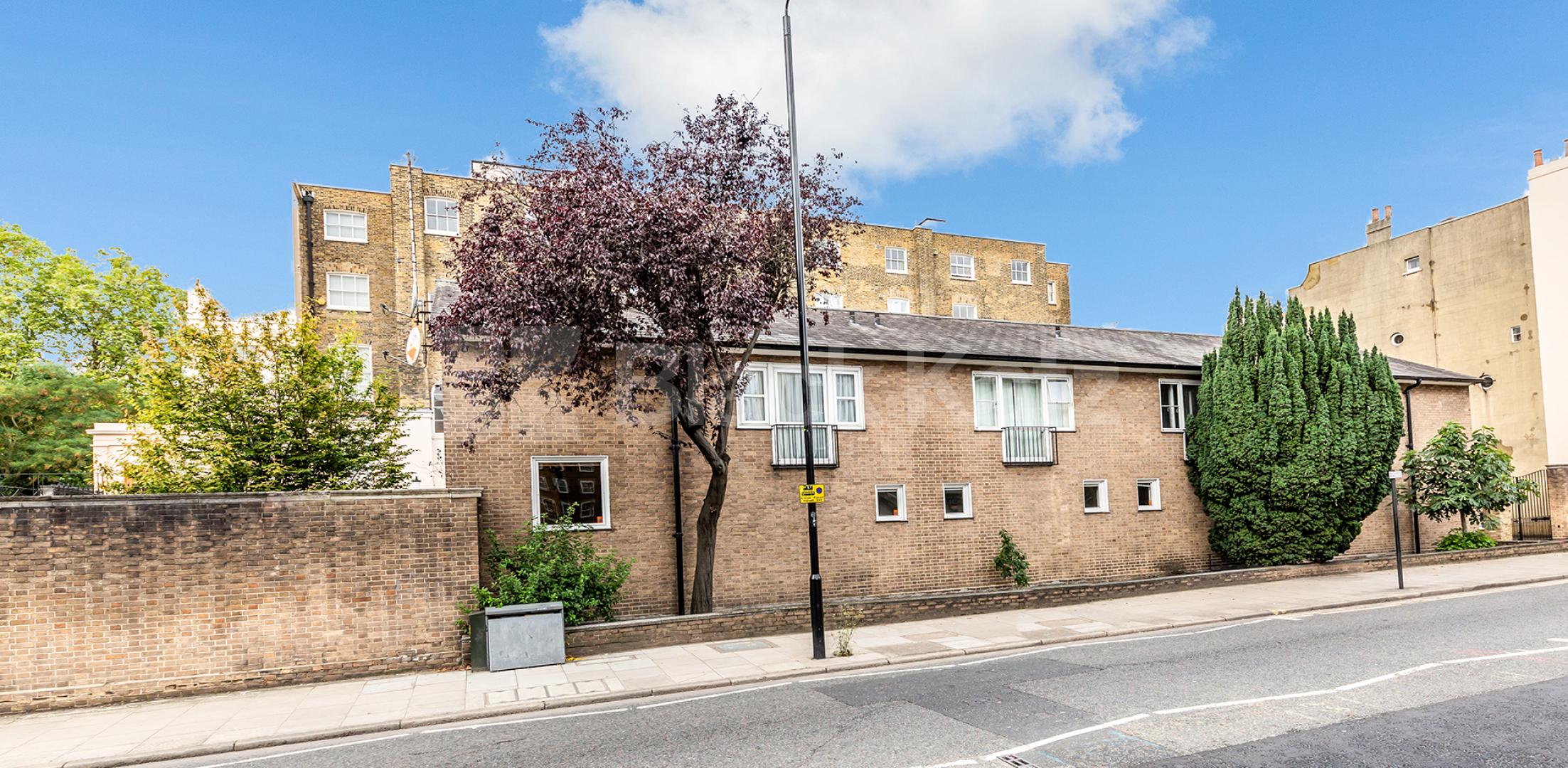 Spacious studio set in an amazing location by Regents Park & Euston Cumberland Terrace Mews, Camden